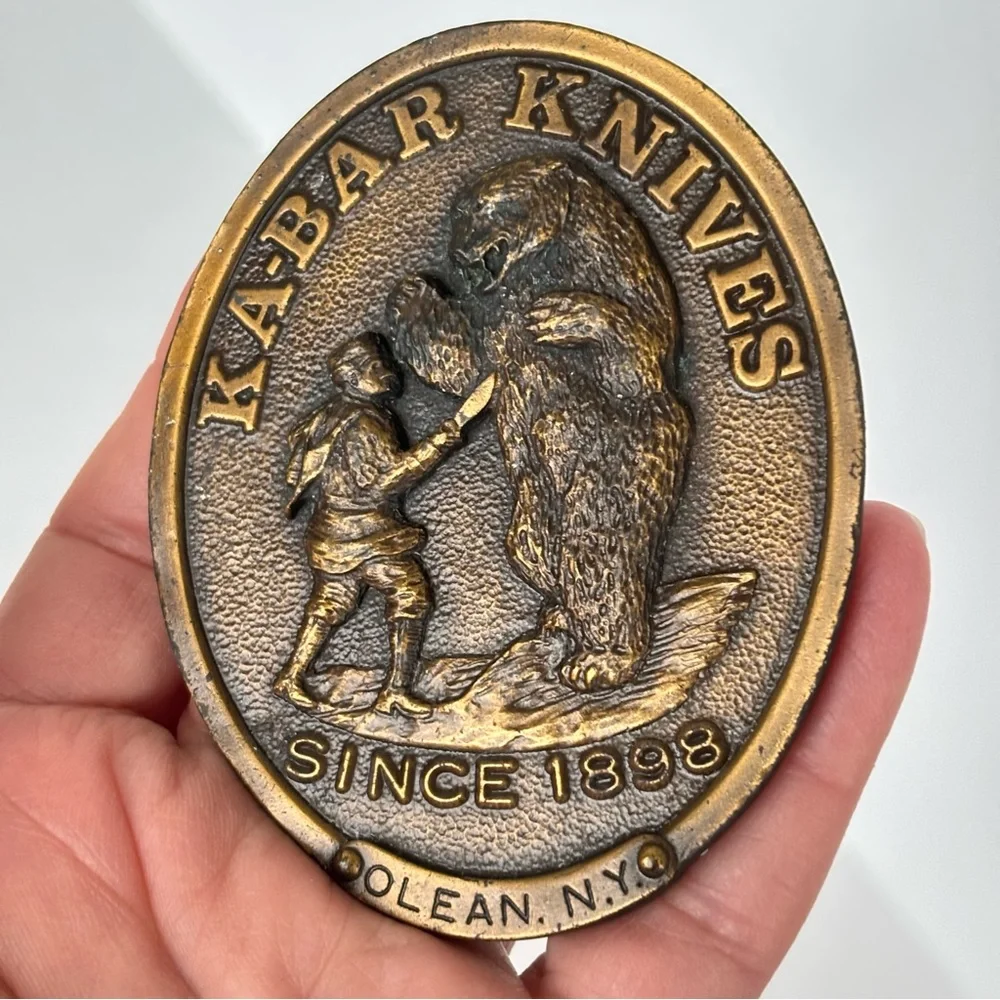 Vintage Ka-Bar Knives Bear Hunt Scene Belt Buckle Solid Brass - Picture 1 of 15